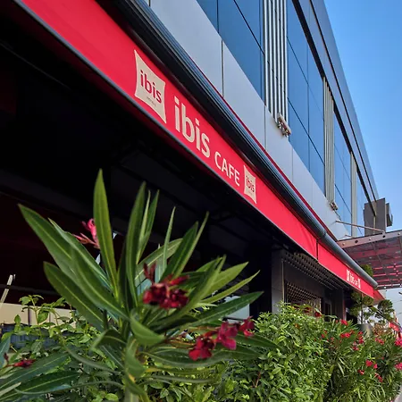 Ξενοδοχείο Ibis Airport 4*