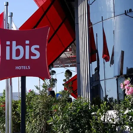 Ibis Airport Hotel 4*