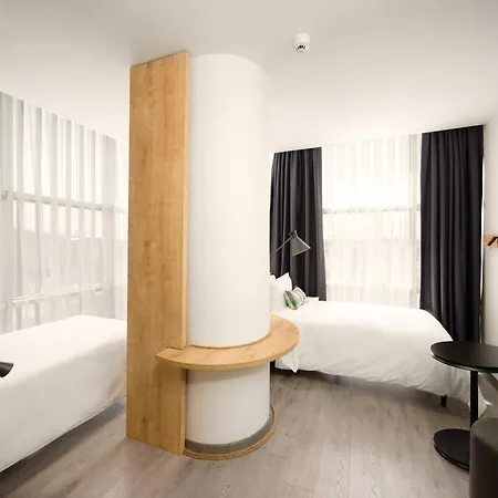 Ibis Airport Hotell