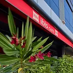 Hotel Ibis Airport 4*