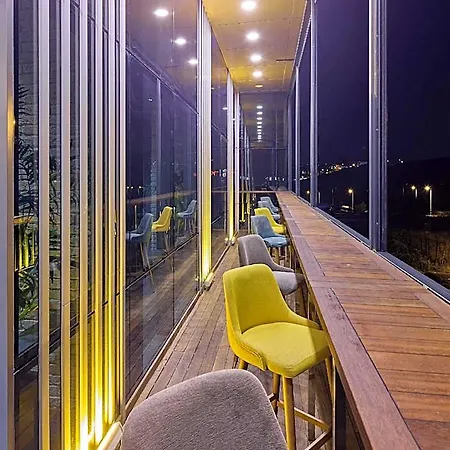 Ibis Airport 4*