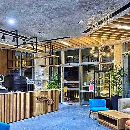Ibis Airport Hotel 4*