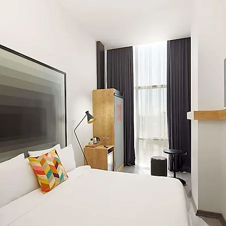 Ibis Airport 4*