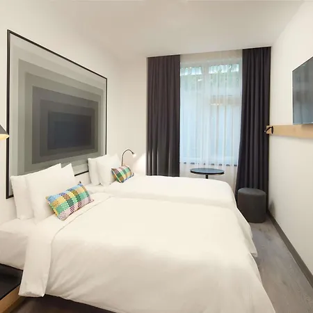 Ibis Airport 4*