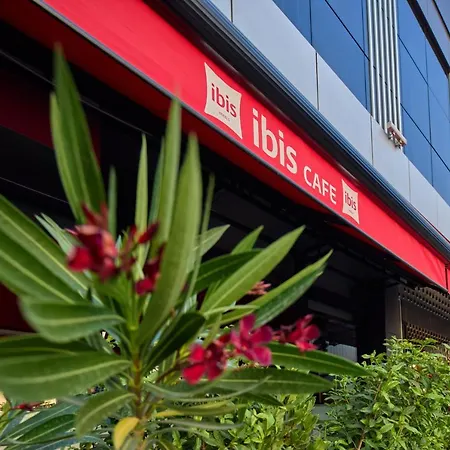 Ibis Airport Hotell