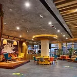 Ibis Airport 4*