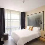 Hotel Ibis Airport 4*