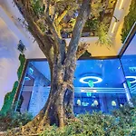 Ibis Airport 4*
